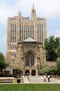 9789633-new-haven-ct-june-2011--yale-university-gothic-library-building